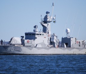 怀孕初期尿道口褐色分泌物（怀孕初期尿出来褐色分泌物）