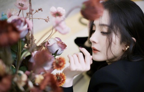 怀孕初期穿暧点好还是冷点（孕早期衣服穿厚热了有影响吗）