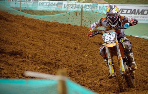 卵泡期黑血（卵泡期黑色血）