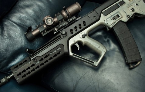 卵泡期初黑色（卵泡期有黑色分泌物）