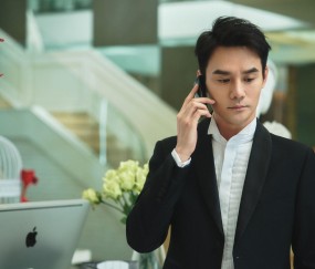 怀孕初期可以坐一天一夜火车吗（孕初期可以坐车23小时吗）